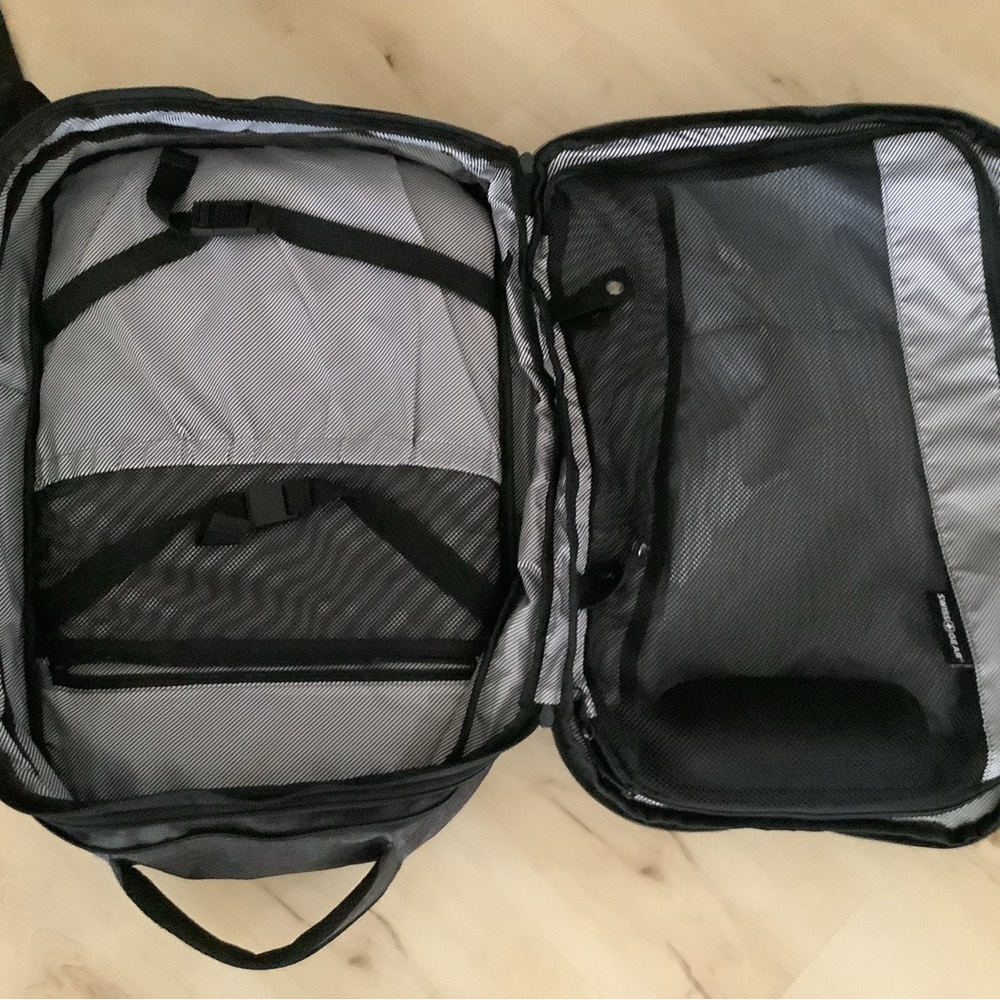 SwissGear Charcoal Combo Backpack - Picture 7 of 8